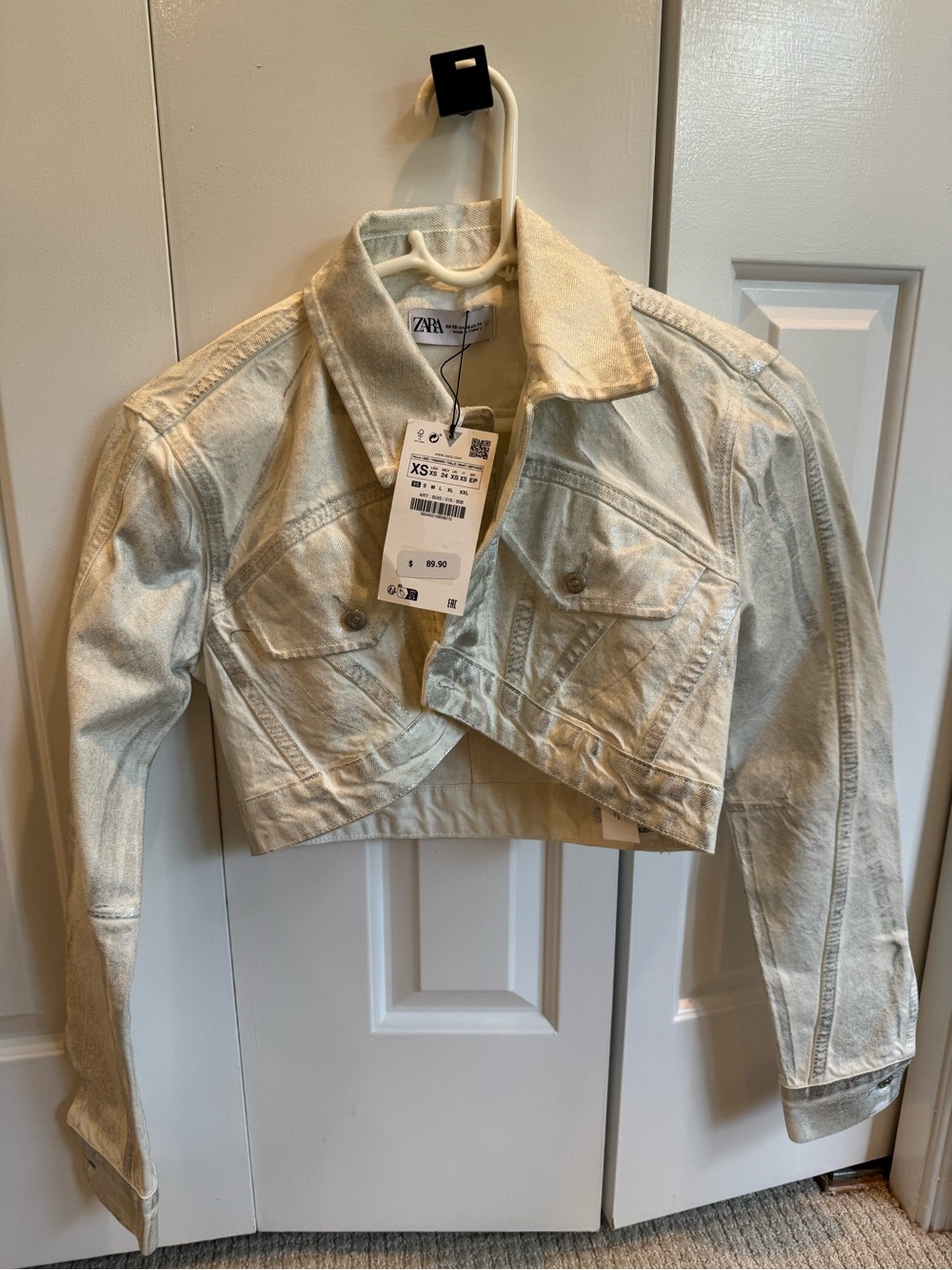 Zara Women’s White and Metallic Cropped Denim Jacket with tags